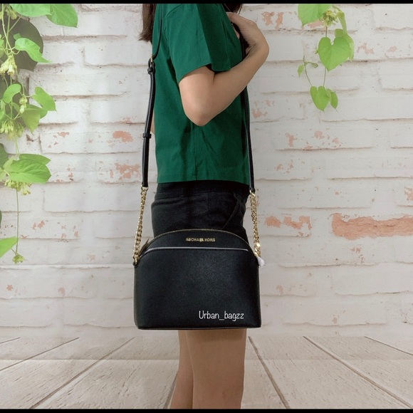 Michael Kors Handbags - Michael Kors JST Medium Dome Crossbody